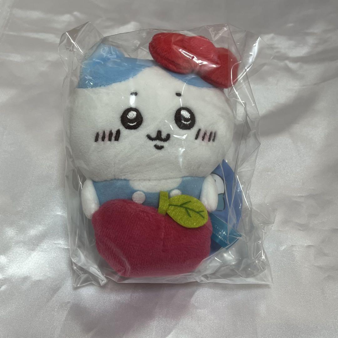 ちいかわ　サンリオキャラクターズ　ハチワレ