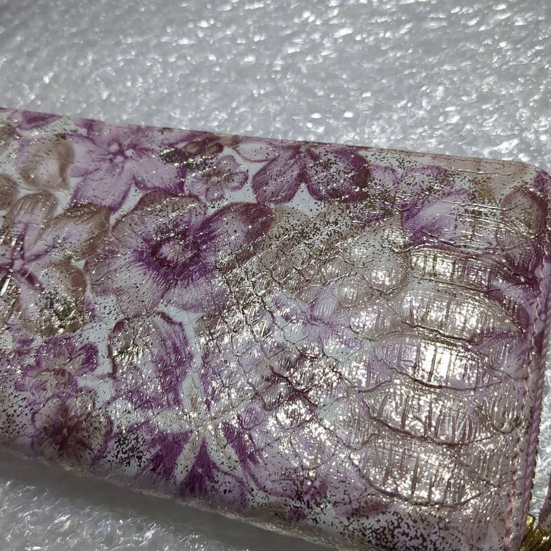 新品未使用 花柄 ラウンドファスナー長財布 キラキラ