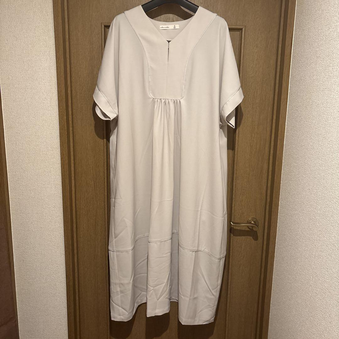 アズノウアズオオラカ　ライトグレー　半袖ロングワンピース　新品
