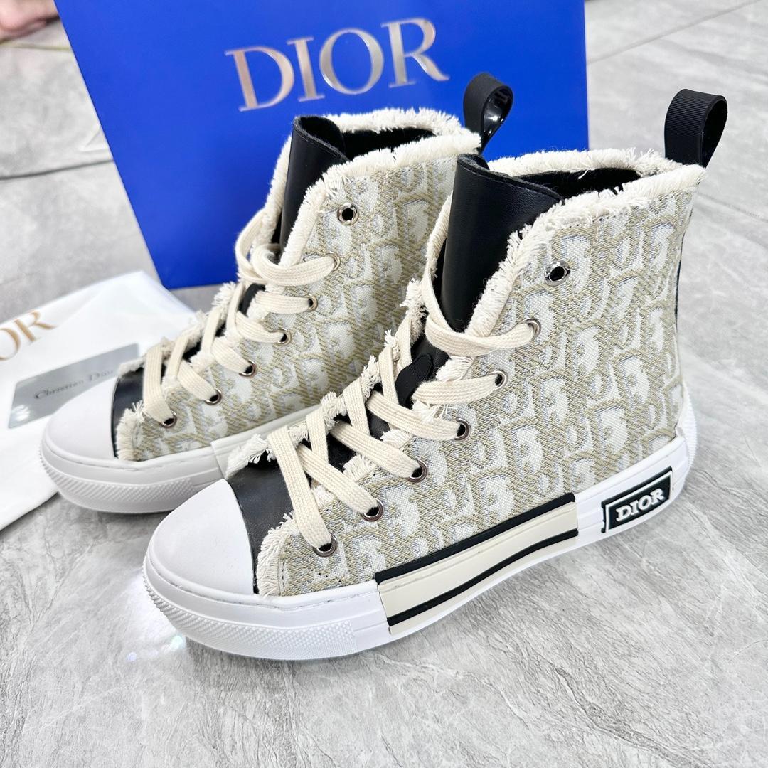 Dior ハイカットスニーカー ファー付き グレー/ブラック