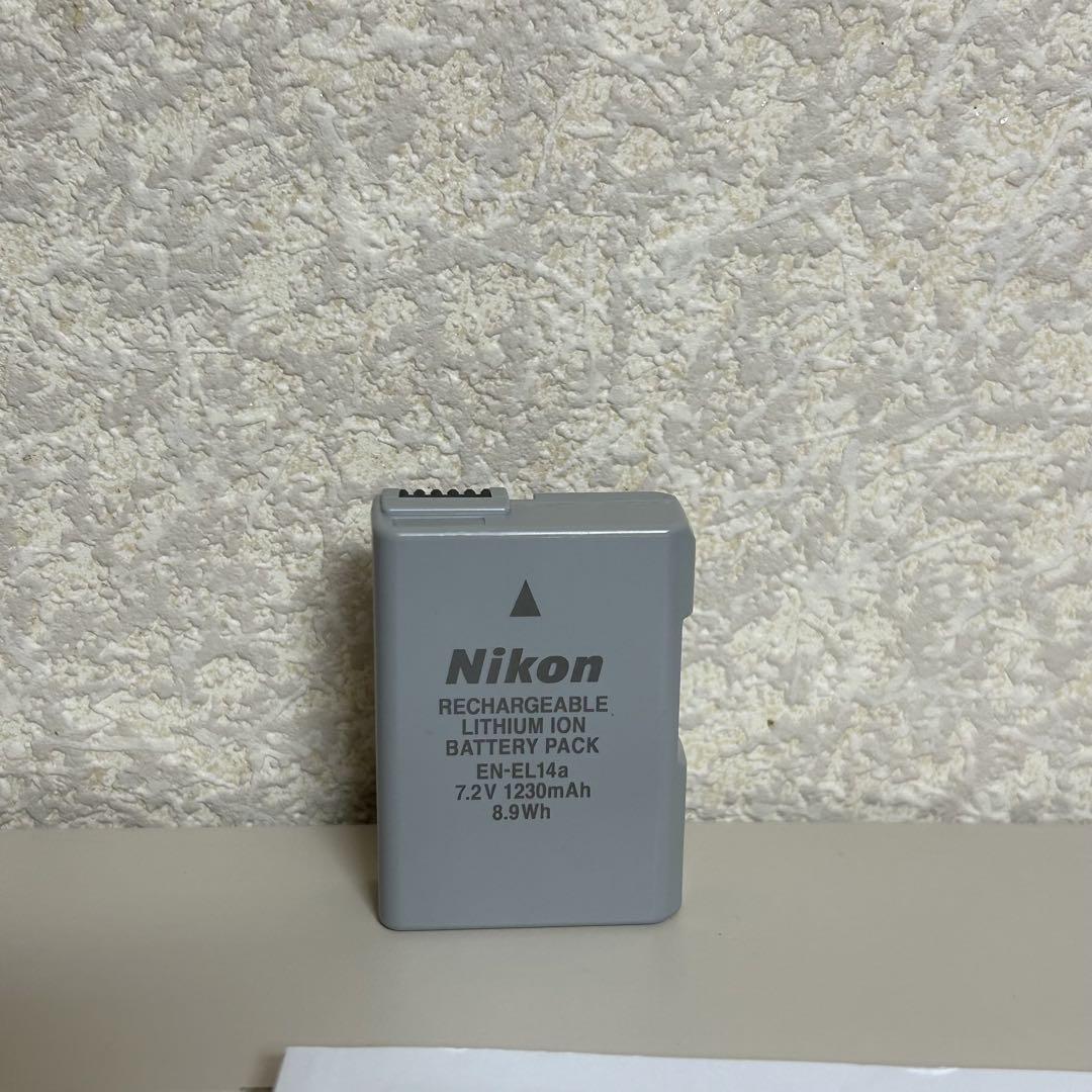 【装備付】Nikon D5500 デジタル一眼レフカメラ　単焦点レンズ　ニコン