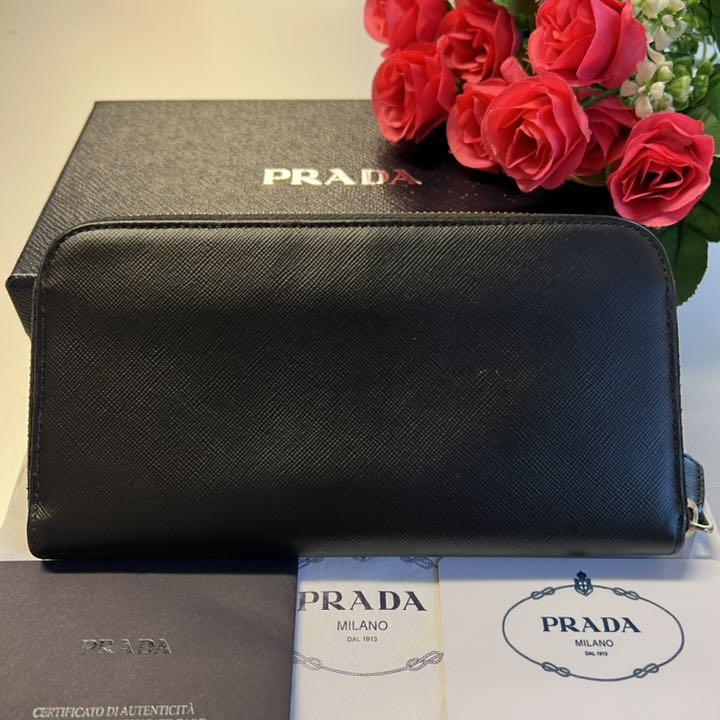された 未使用に近い‼️ 財布 長財布 ラウンドファスナー iAJ08-m44368133797 プラダ PRADA のプラダ
