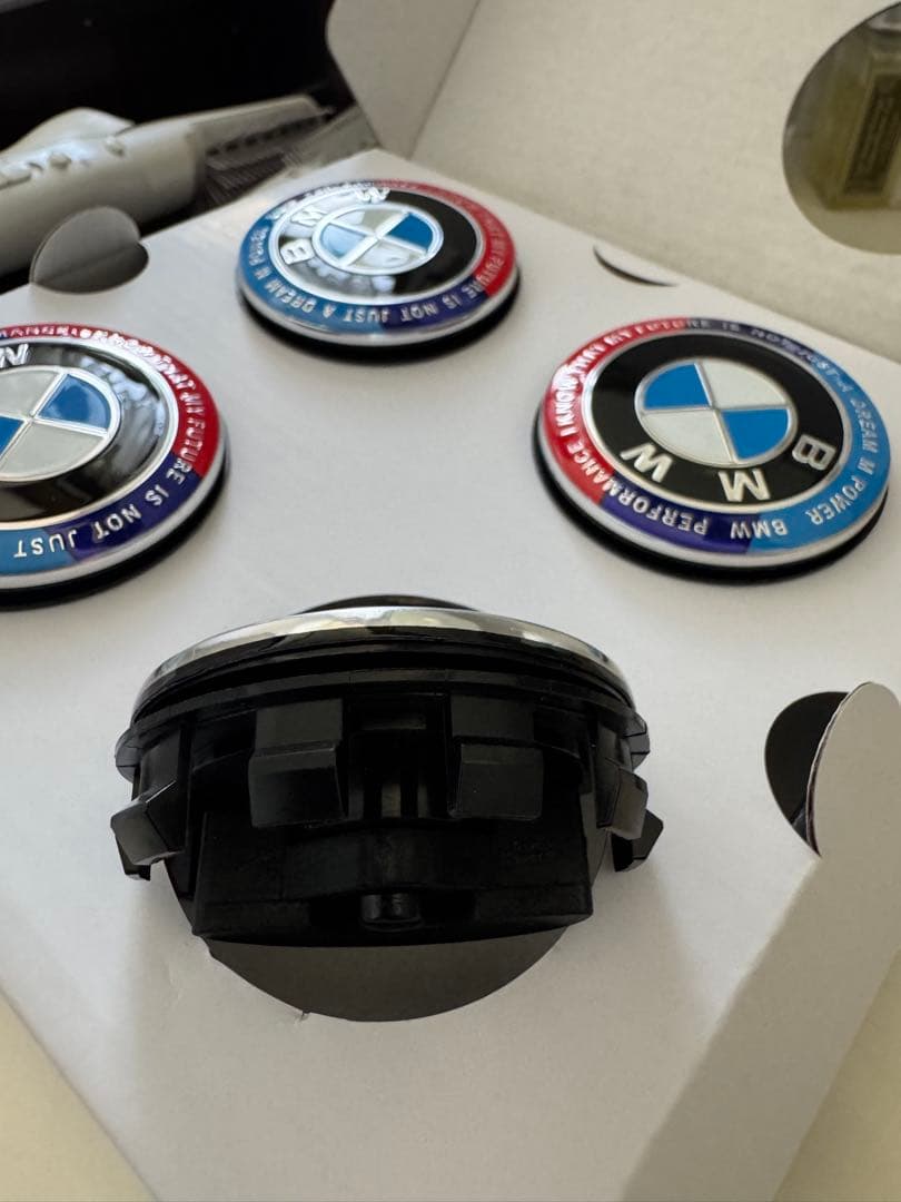 BMW M power フローティングセンターキャップ4個　56mm