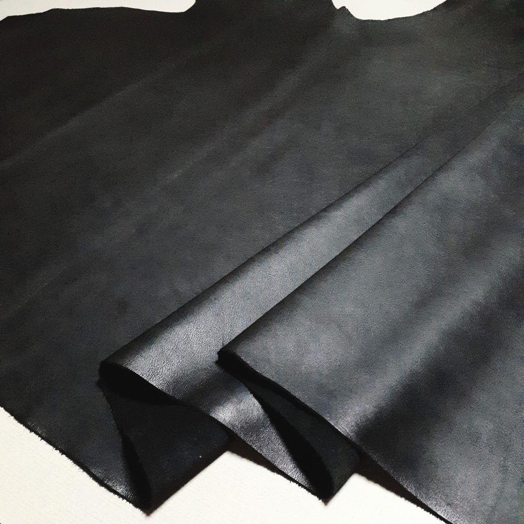 ☆牛革 シボ 軽いロウ引き ブラック 1.5~1.6㍉ ★233ds コンビ鞣し