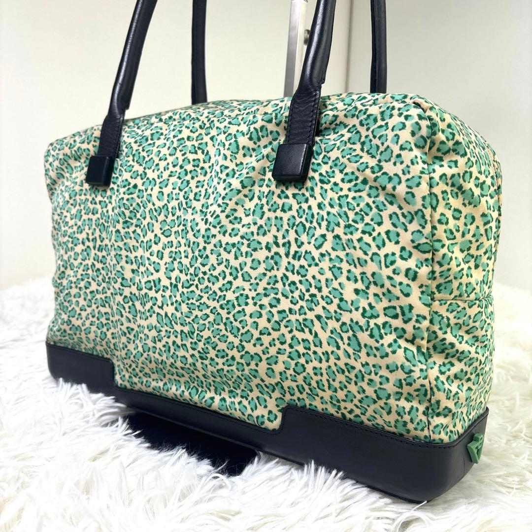 希少.美品 BOTTEGA ボッテガヴェネタ ハンドバッグ レオパード グリーン 希少.美品 BOTTEGA ボッテガヴェネタ ハンドバッグ レオパード グリーン