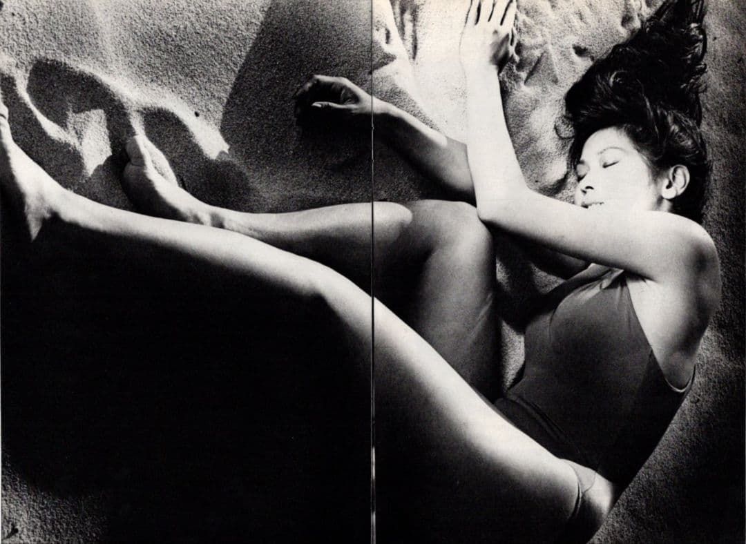 岡崎友紀 ヌード