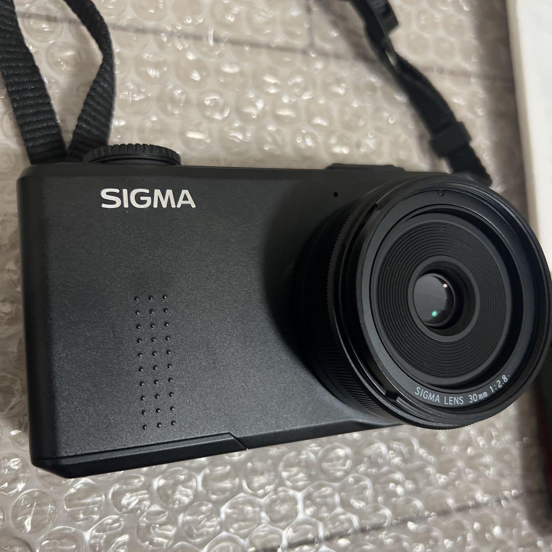 デジカメ　SIGMA DP2 Merrill