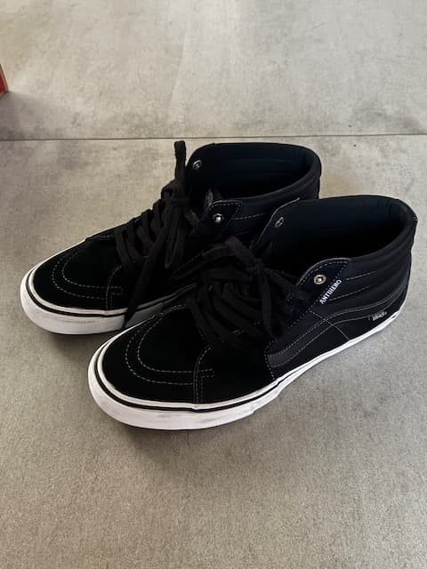 VANS ANTIHERO ブラック ハイカットスニーカー