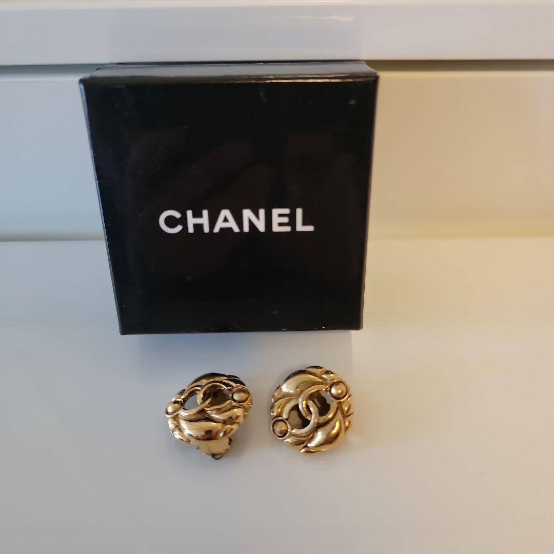 CHANEL ヴィンテージイヤリング CHANEL ヴィンテージ イヤリング ゴールド