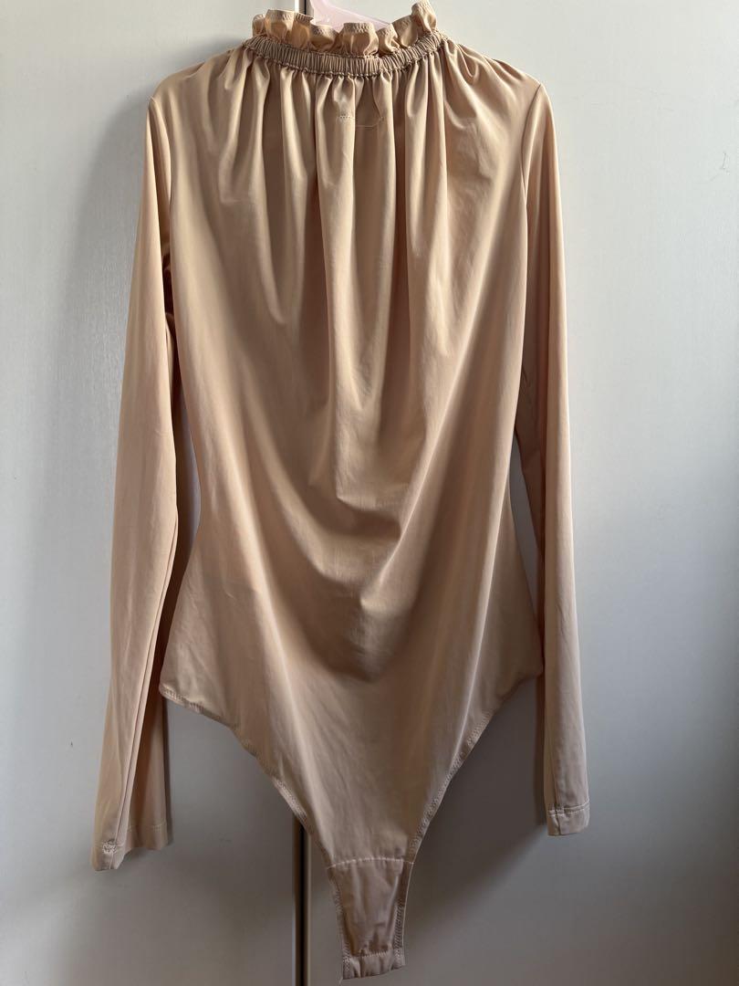 MM6 Maison Margielaベージュ フリルネック ボディスーツ