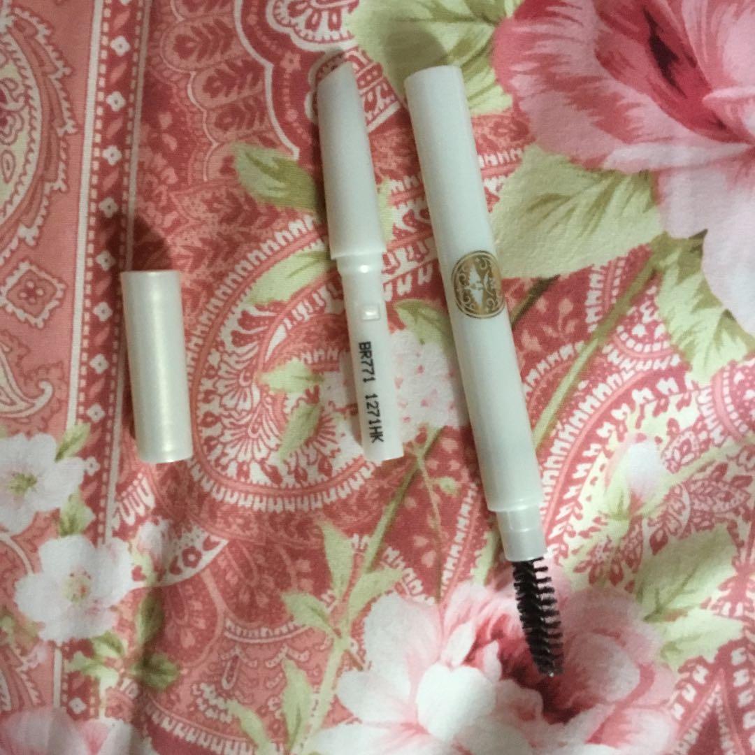 ほぼ未使用マジョマジョアイブローbr771眉ブラシ付 メルカリ