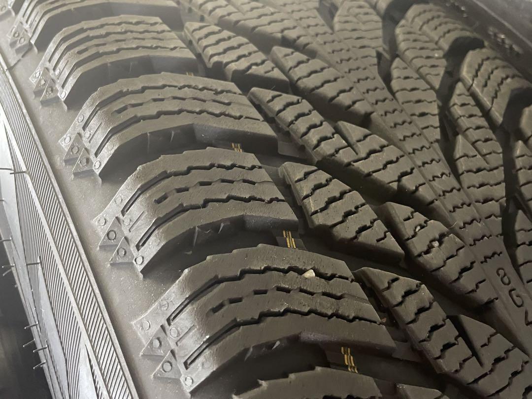スタッドレス BMWX3G01 MAK LUFT FF 18インチ ノキアン