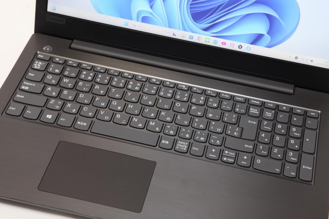 【Core-i7／Office／DVD／初期設定済】Lenovo ノートPC