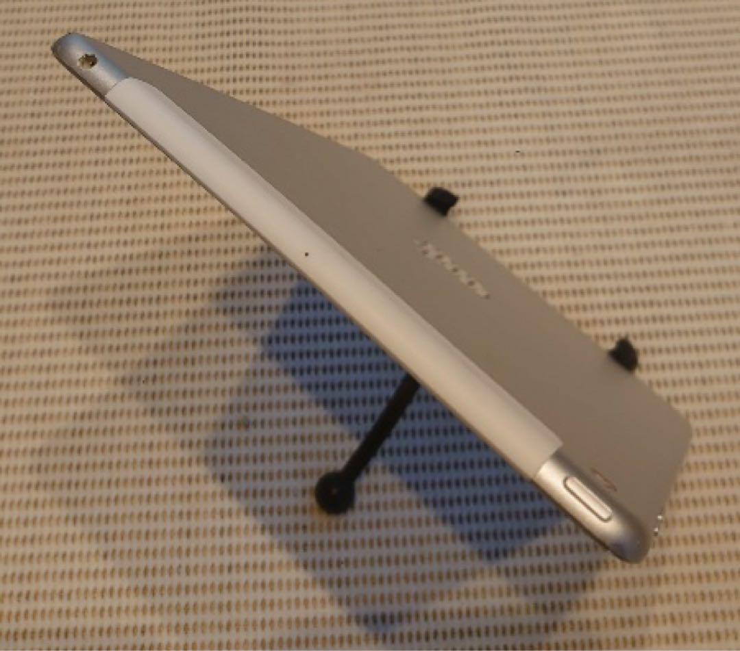 VJF8D 完動品SIMフリー液晶無傷iPad第6世代(A1954)本体32GB VJF8D 完動品SIMフリー液晶無傷iPad第6世代(A1954)本体32GB