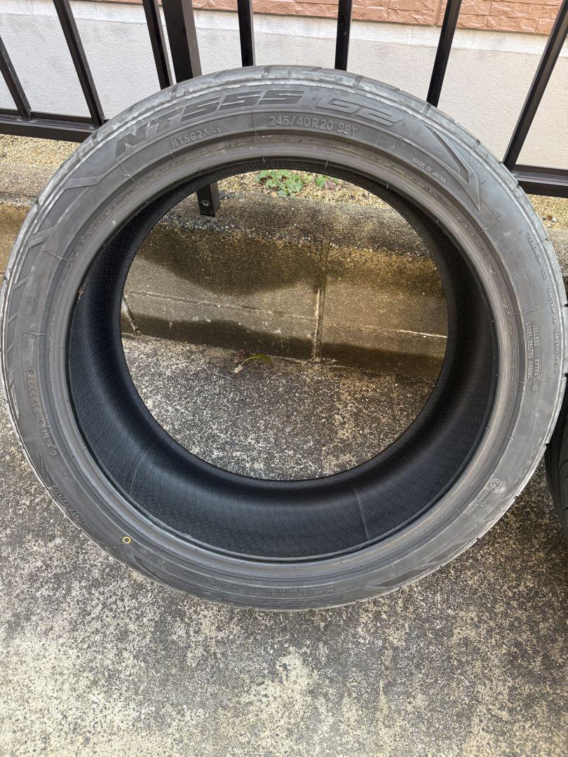 NT555G2 245/40R20 サマータイヤ　2本セット