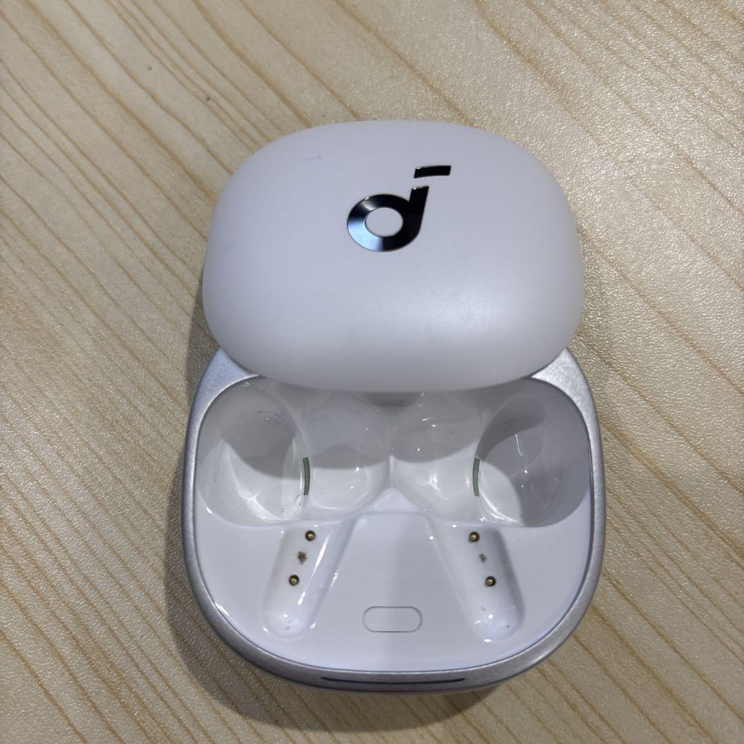Soundcore Liberty 4 ホワイト　美品 Anker soundcore Liberty 4 Pro ホワイト