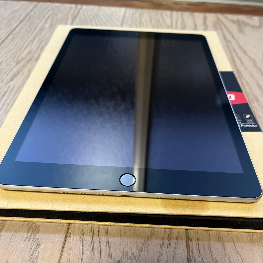 iPadシルバー第9世代64GB本体wi-fiモデルバッテリー89%綺麗です iPadシルバー第9世代64GB本体wi-fiモデルバッテリー89%綺麗です