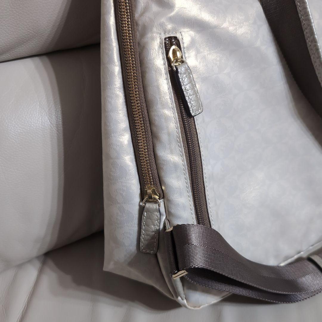PELLE BORSA シャンパンゴールドリュック