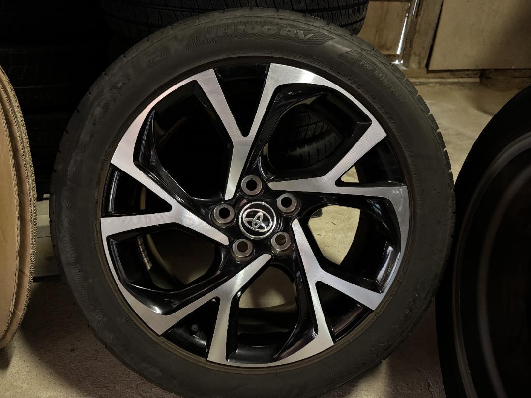 トヨタ　CH-R　純正ホイール　4本タイヤセット
