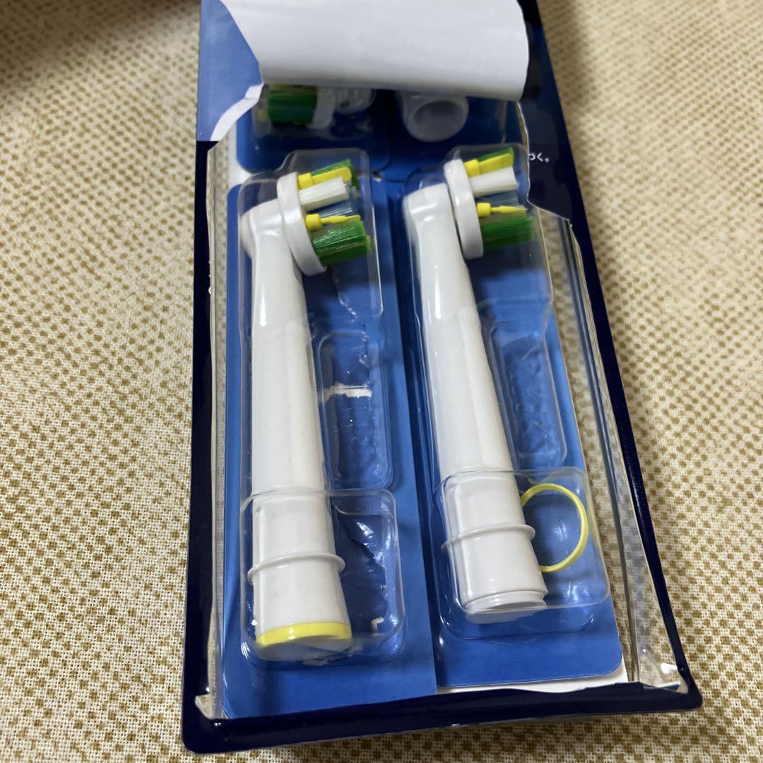 ブラウンオーラルBOral-B 歯間ワイパー付ブラシ新品3本➕1