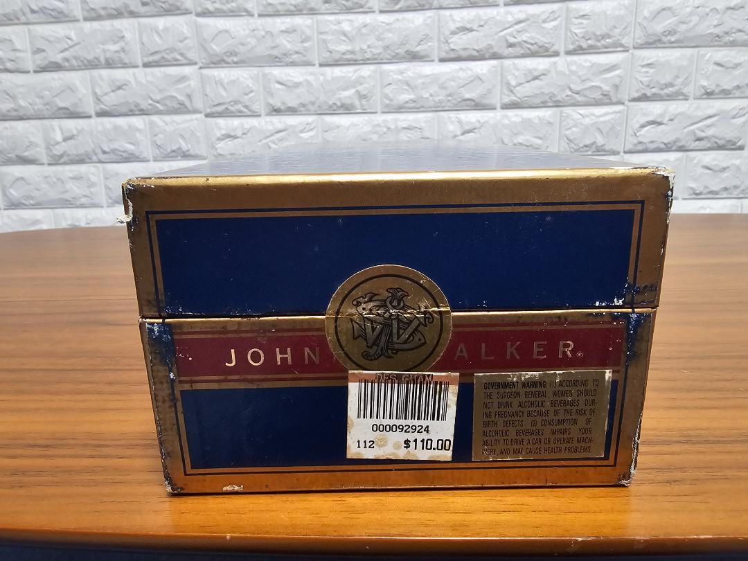 ジョニーウォーカー JOHNNIE WALKER ブルーラベル 750ml