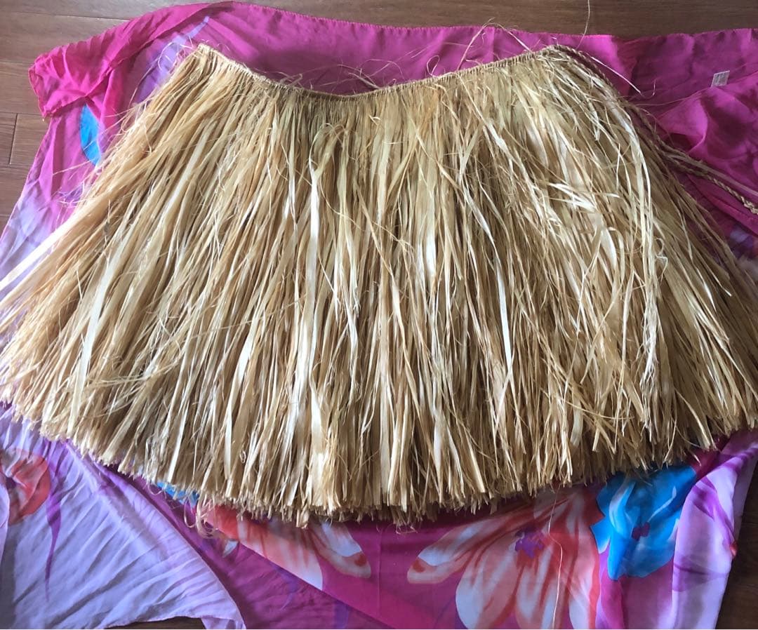 フラダンス ワラ　ベージュ とグリーン　２つセット