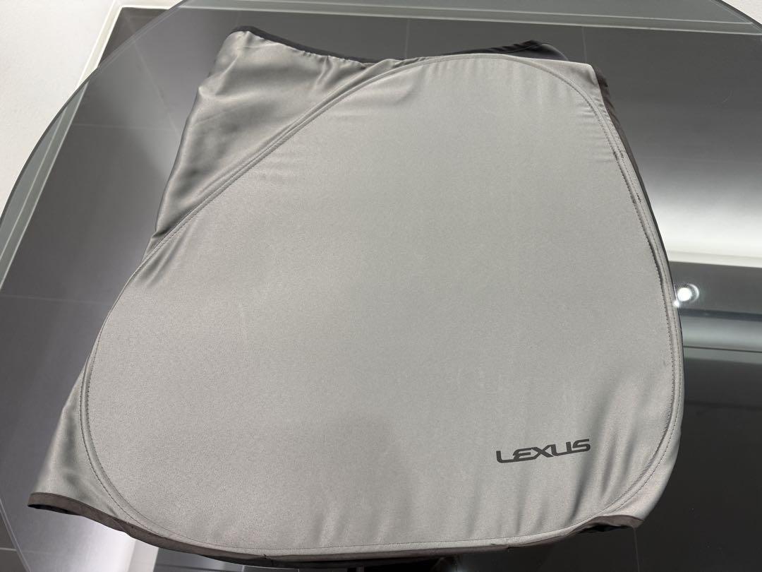 LEXUS