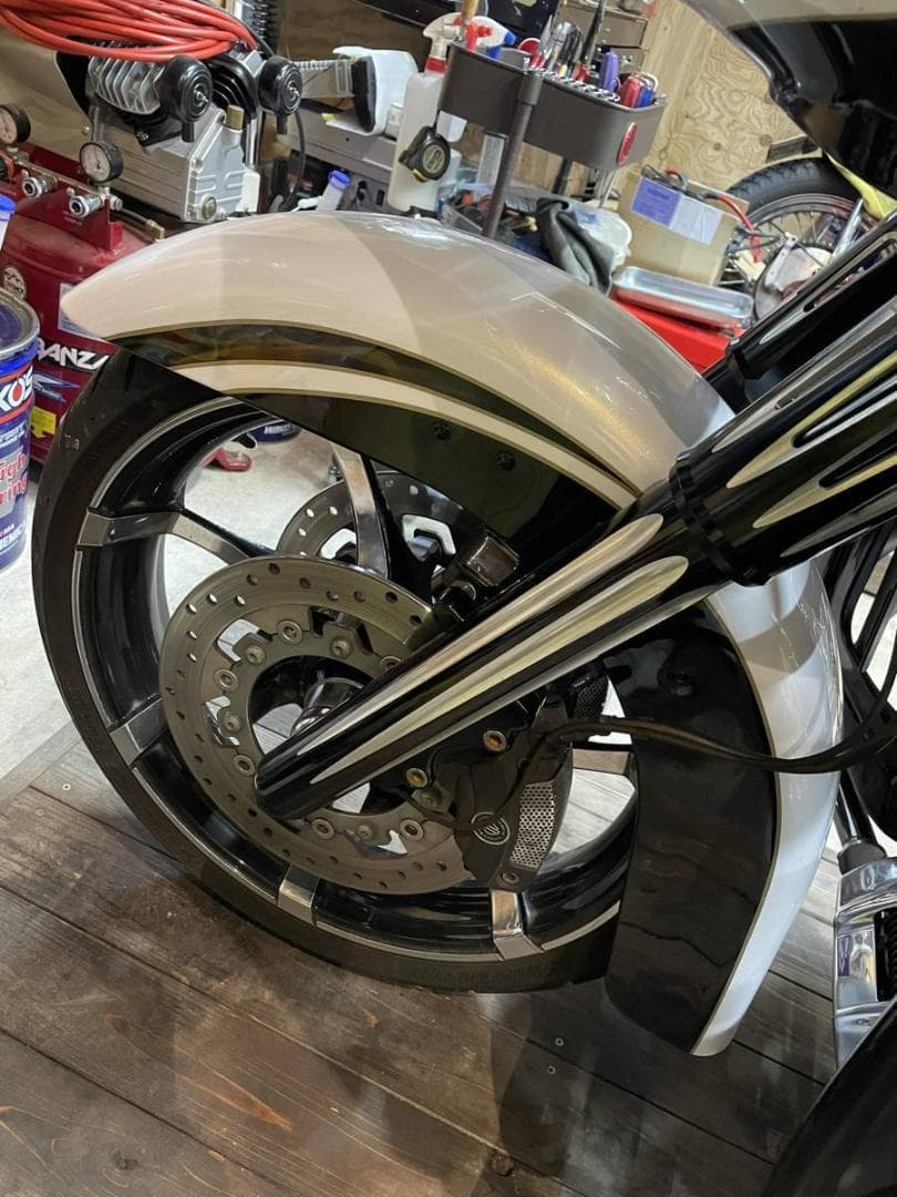 ハーレーダビッドソン 純正 フロントフェンダー FLTRXSE ロードグライド