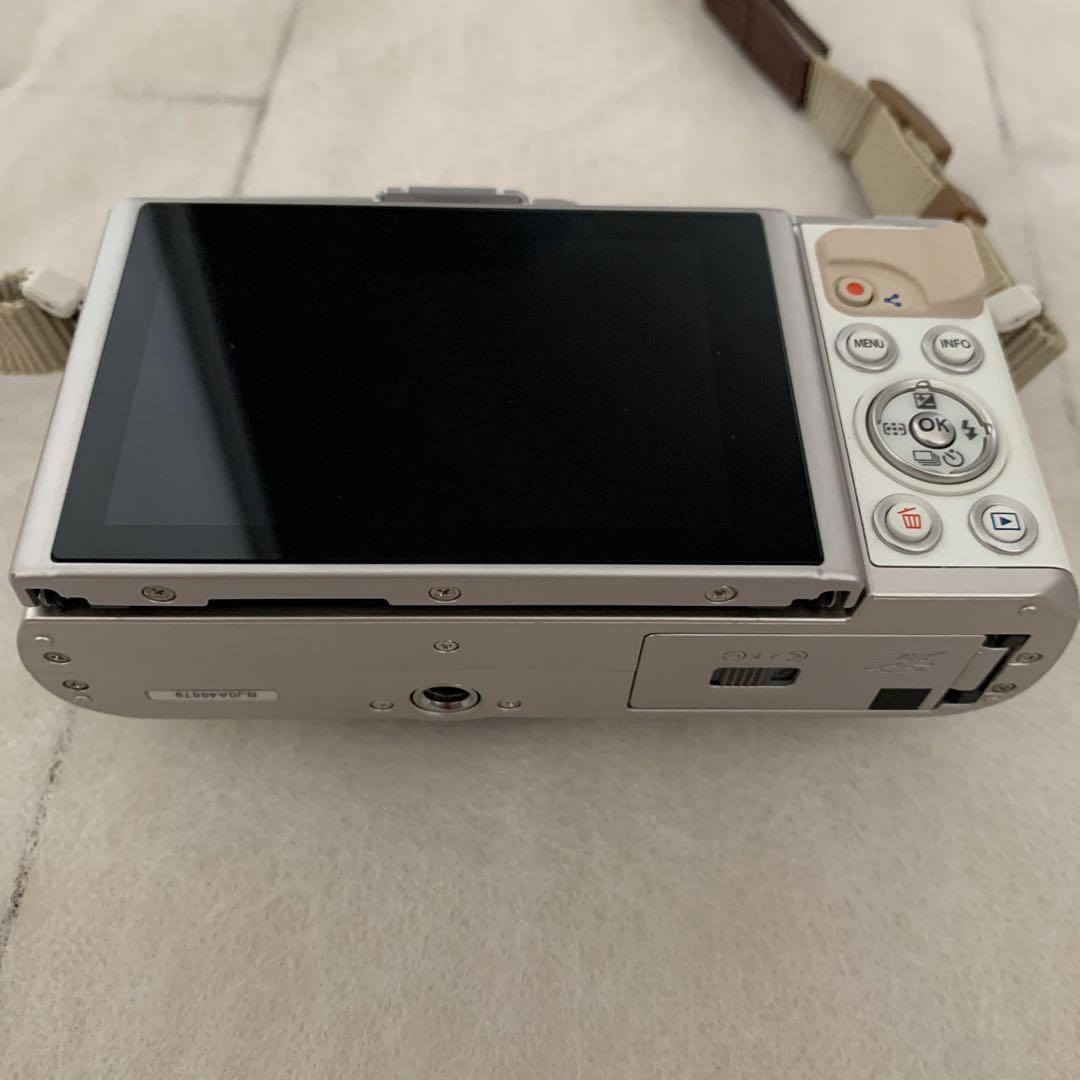 OLYMPUS PEN E-PL9 ホワイト レンズ2本付き