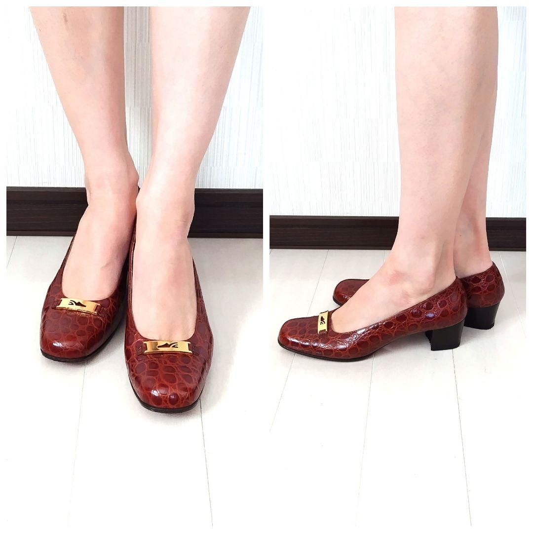 美品❤フェラガモ【Ferragamo】クロコ型押し ゴールドプレート パンプス