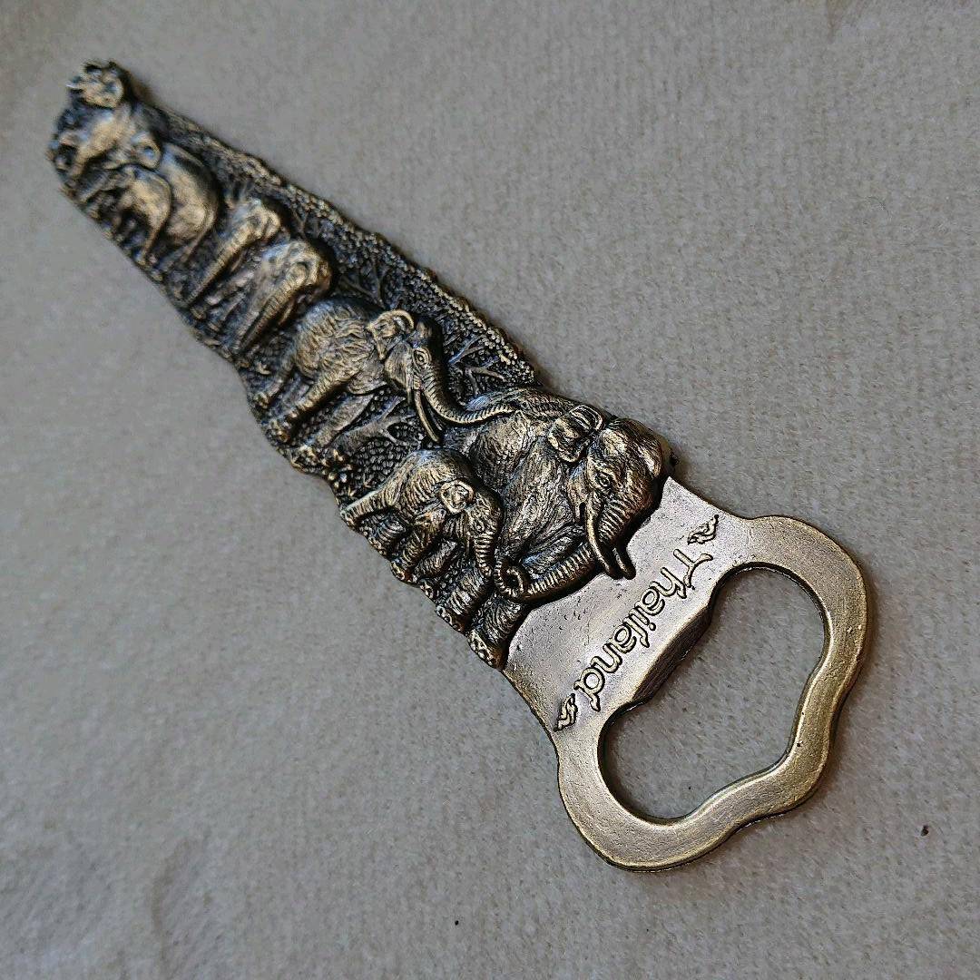 【未使用品❗】タイの神の動物、沢山の像の栓抜き