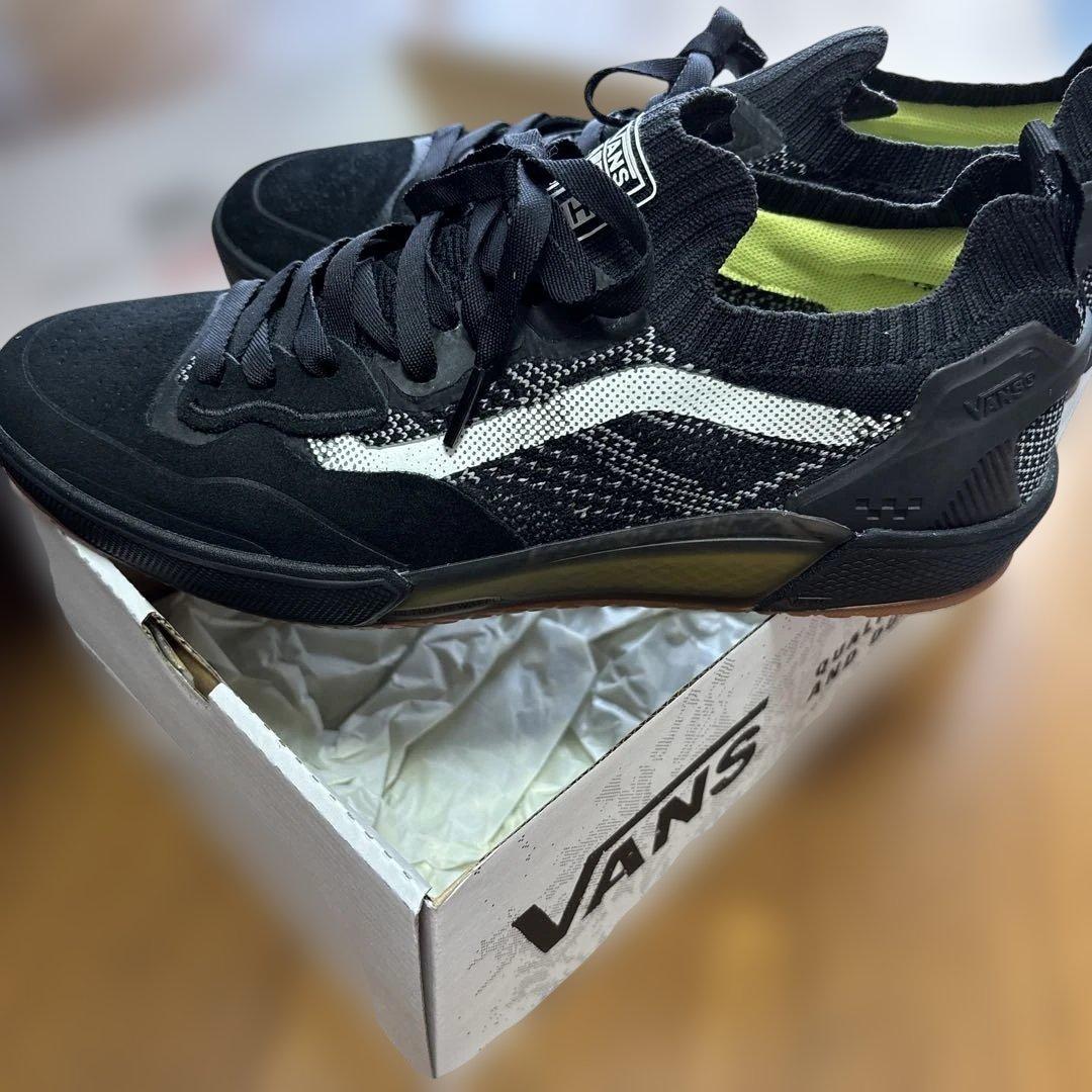 VANS VN000D1FBKF AVE2.0KNIT BLACK/CARBON VANS VN000D1FBKF AVE2.0KNIT BLACK/CARBON