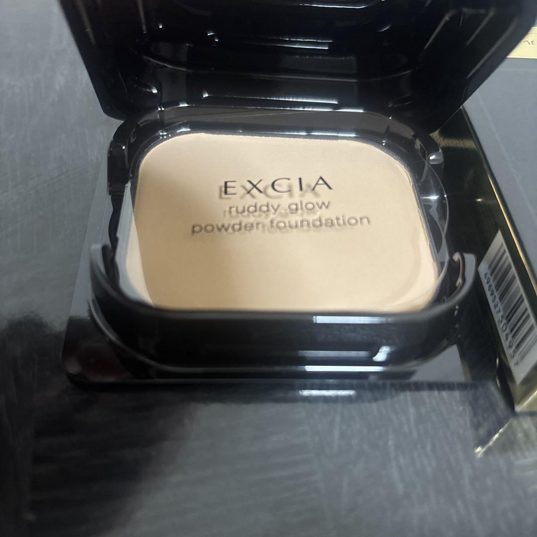 アルビオンEXCIA ラディグロウ パウダーファンデーション NA201 ラディグロウ パウダー ファンデーション〈ファンデーション