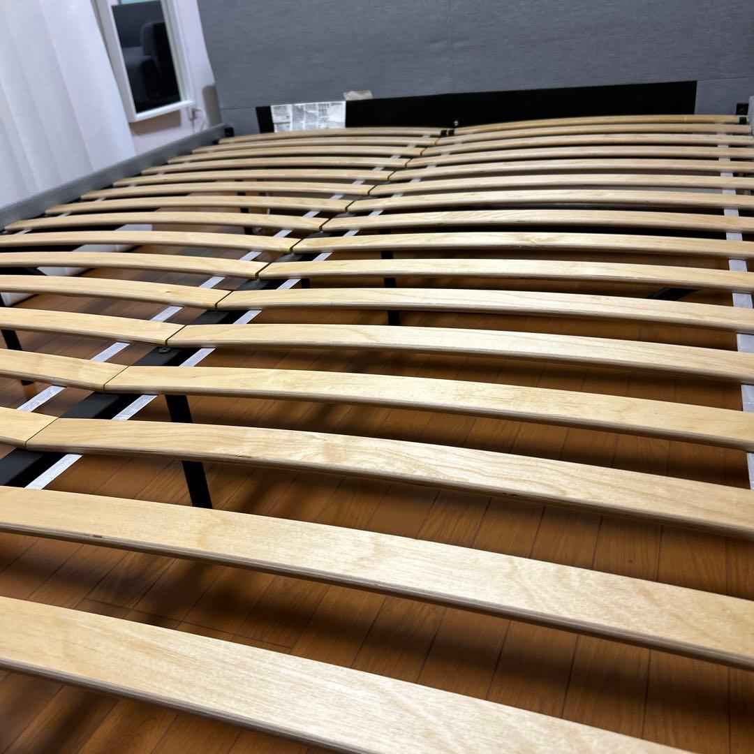 ダブルサイズベッド スプリングマットレス付き目立った傷や汚れなし