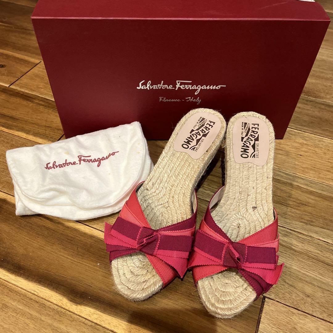 国内発送【Salvatore Ferragamo】サンダル リボン PVC ピンク セール 17%OFF】SALVATORE FERRAGAMO サンダル LYLIA J ヴィラ