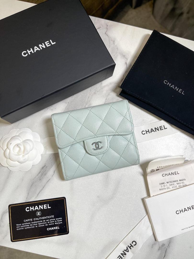 シャネル B339 CHANEL 23C クラシック スモールフラップウォレット