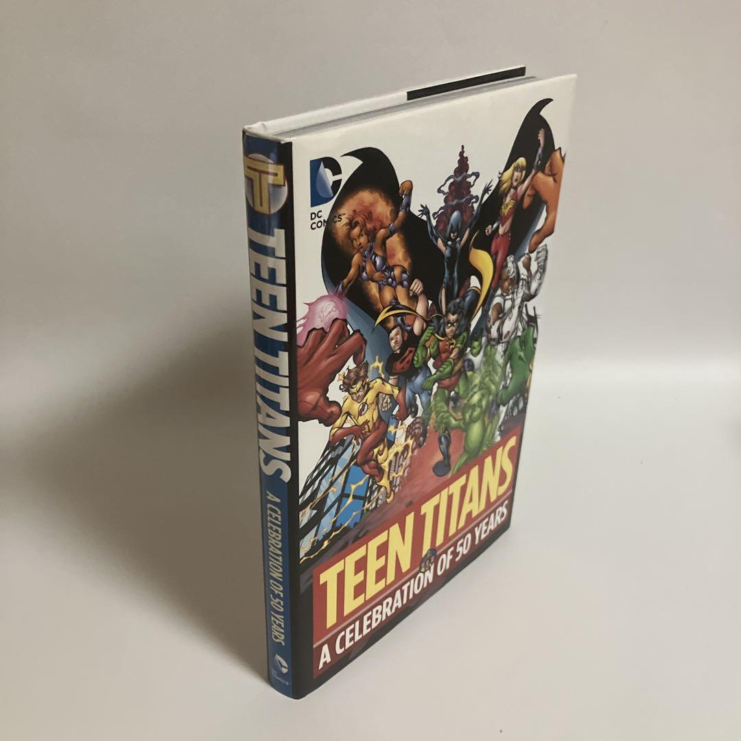 英語　TEEN TITANS:A CELEBRATION OF 50 YEARS
