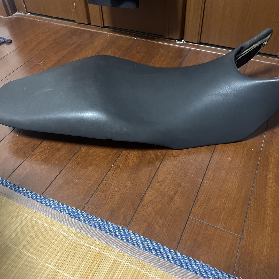 ホーネット250 黒色 純正シート⚠️中古品