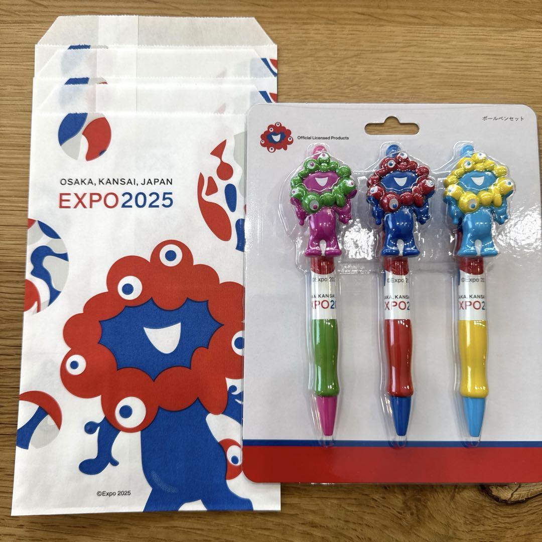 万博会場購入 カラフルミャクミャクボールペンセット - メルカリ