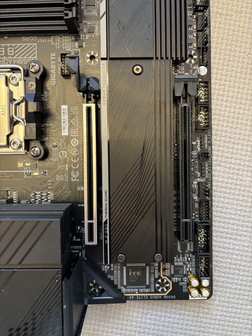GIGABYTE