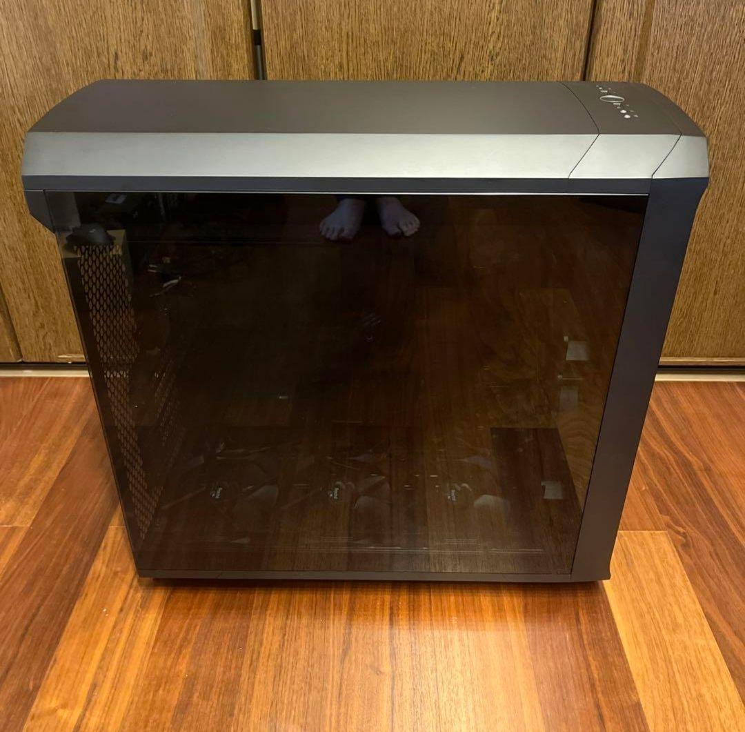 フラクタルデザイン Torrent Black TG Dark Tint