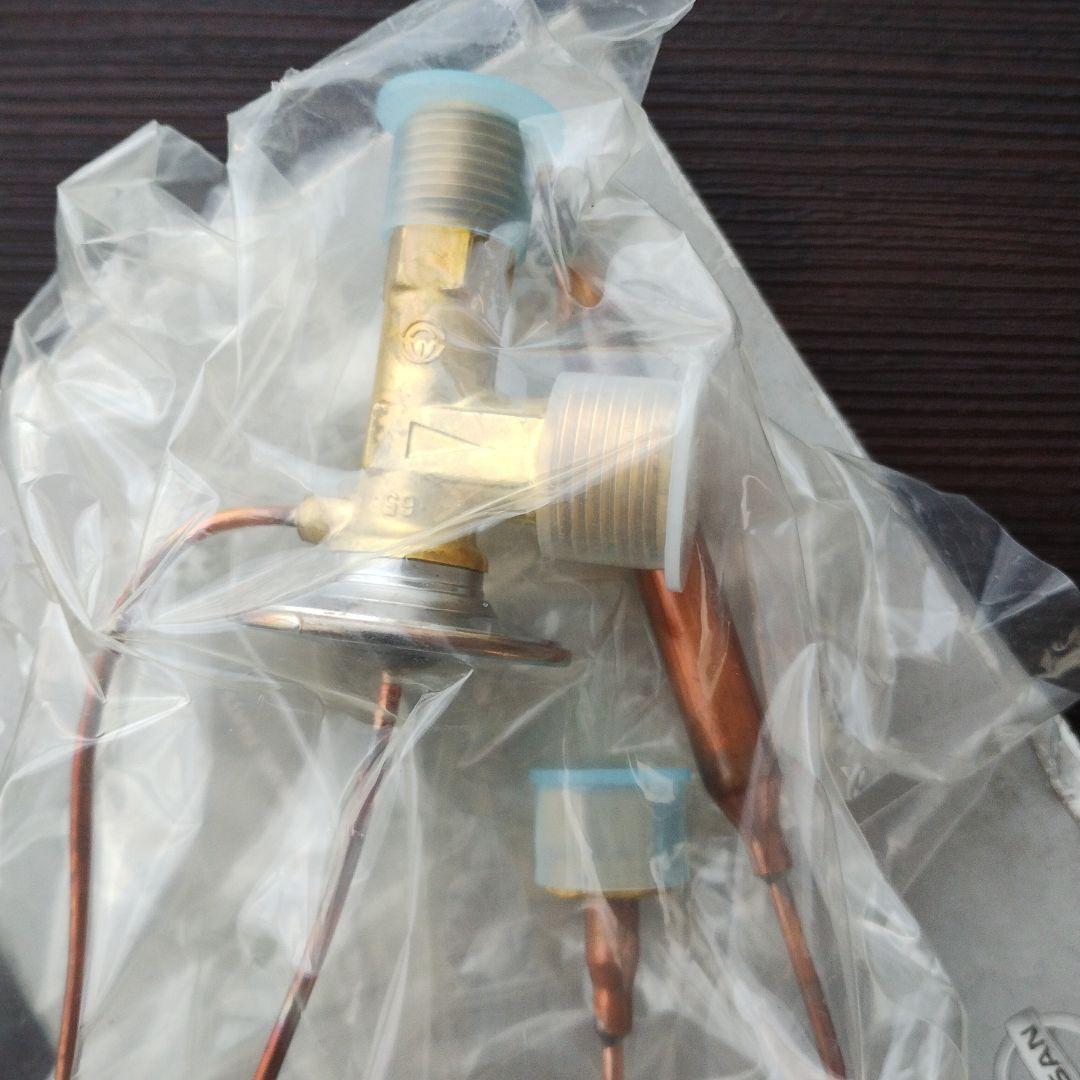 日産F31レパード　R31スカイライン　エキスパンションバルブ新品未使用品