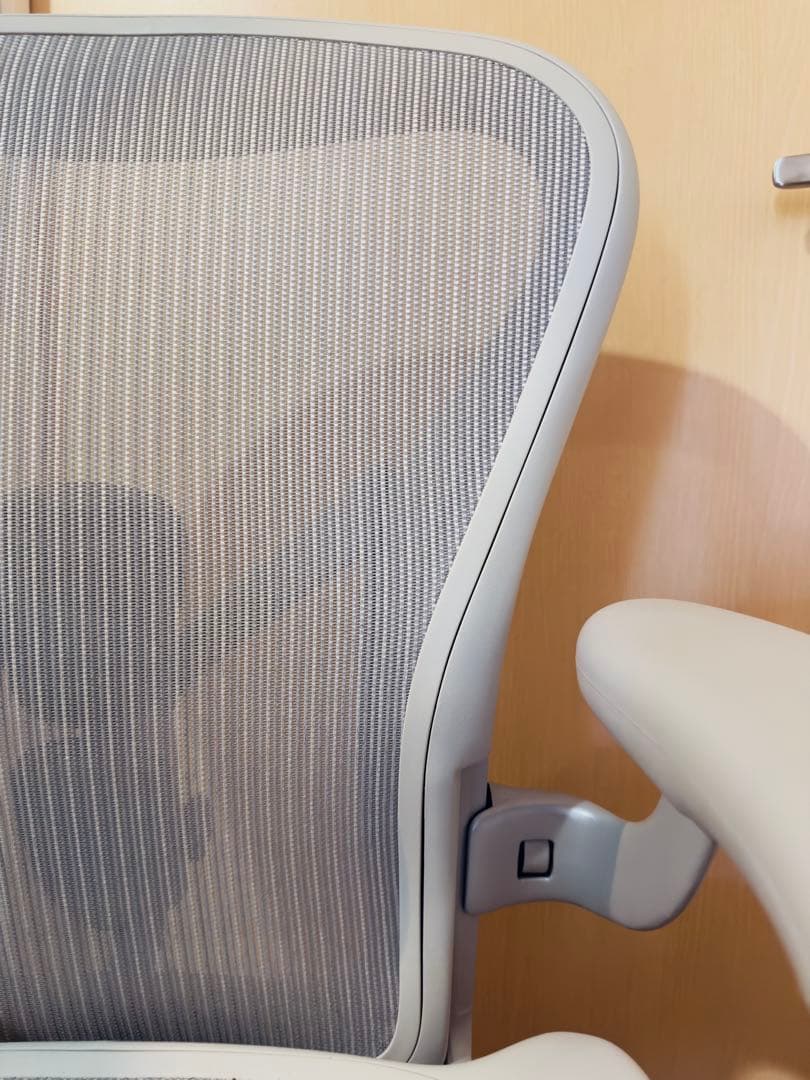 美品】ハーマンミラー アーロンチェア リマスタード Bサイズ ポスチャーフィット 美品】ハーマンミラー アーロンチェア リマスタード Bサイズ ポスチャーフィット