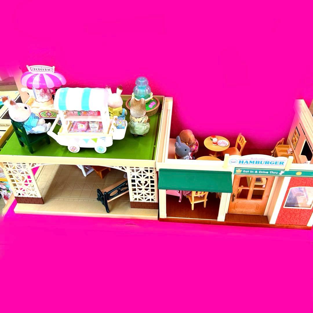 ドライブスルー ハンバーガー屋さん