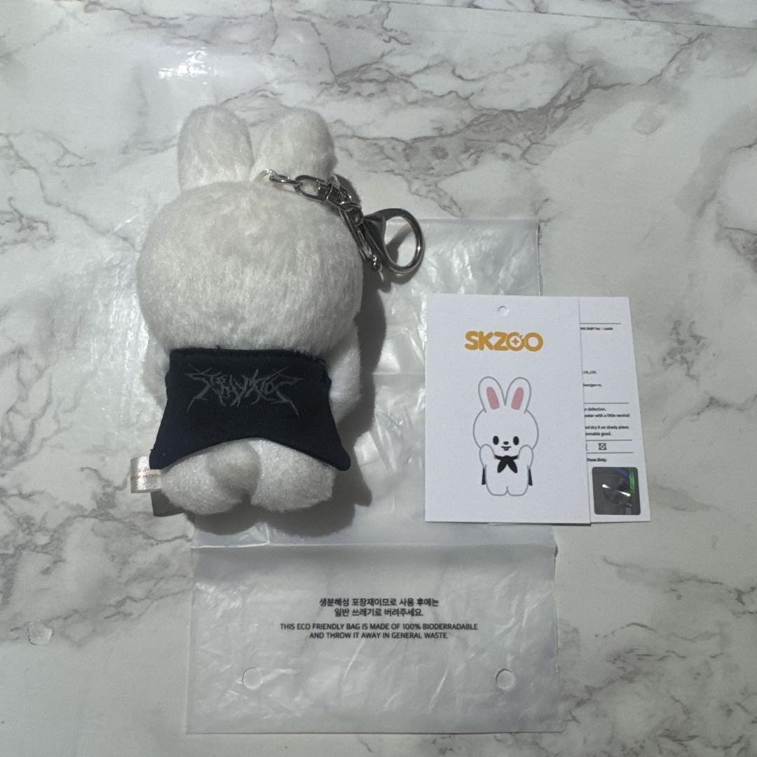 リービット 10cm ぬいぐるみ マグネット／ヘアクリップ（トレカ付）／リノ straykids skzoo leebit リービット ぬいぐるみマグネット リノ