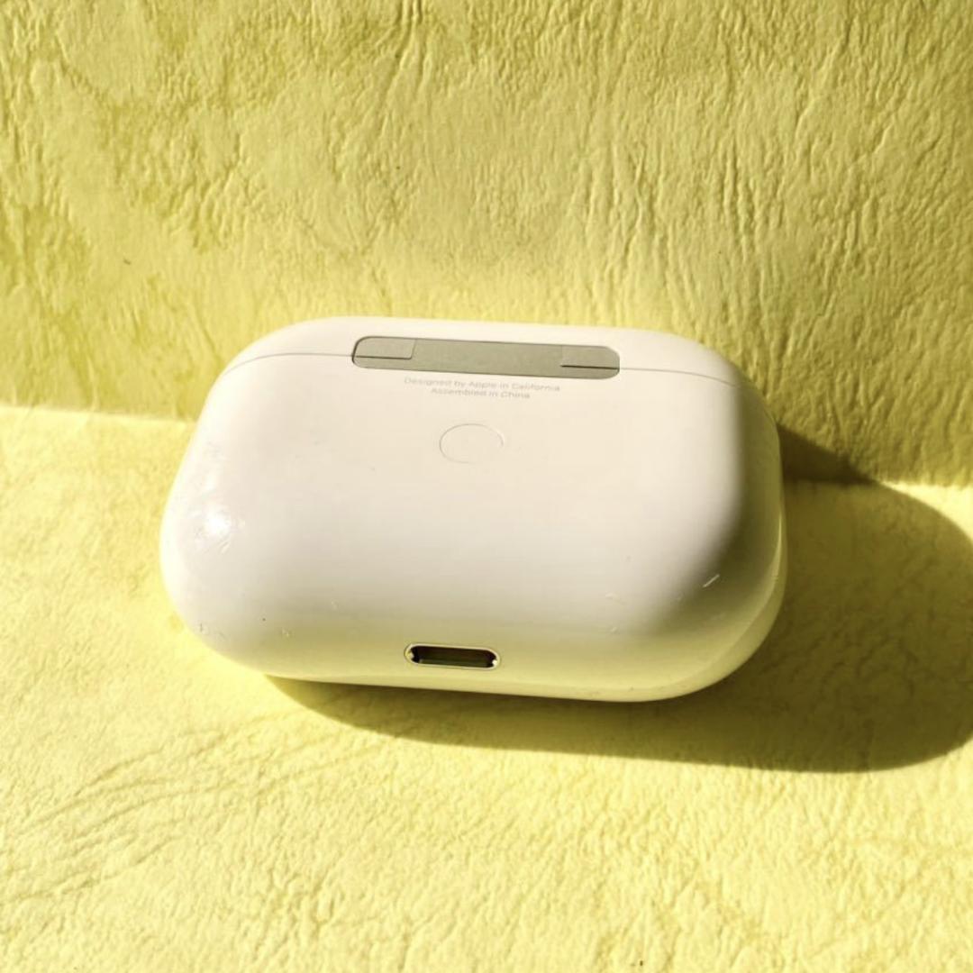 AirPods pro 第一世代 lightning 充電ケース付き Amazon | AirPods Pro第1世代と第2世代充電ケース、クリーナー
