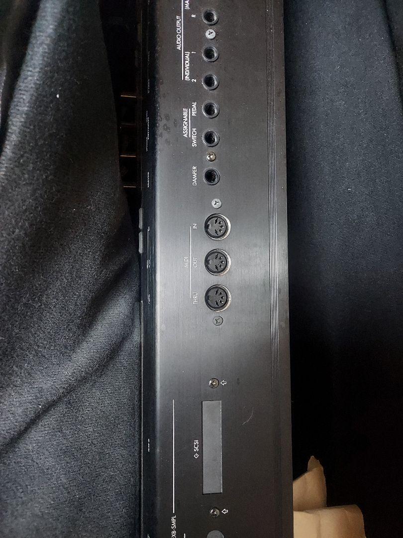 KORG TR61 music workstation シンセサイザー コルグ