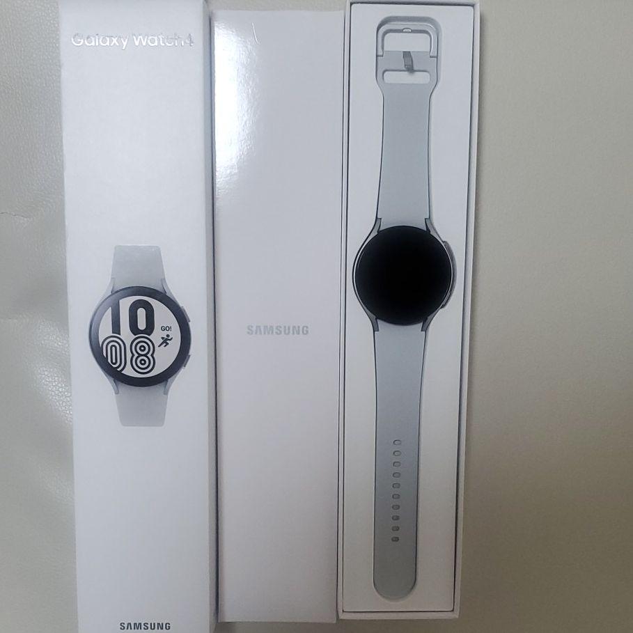 格安新品 Samsung galaxy watch 4 44mm silver xUwgp-m44578440543 超激安特価