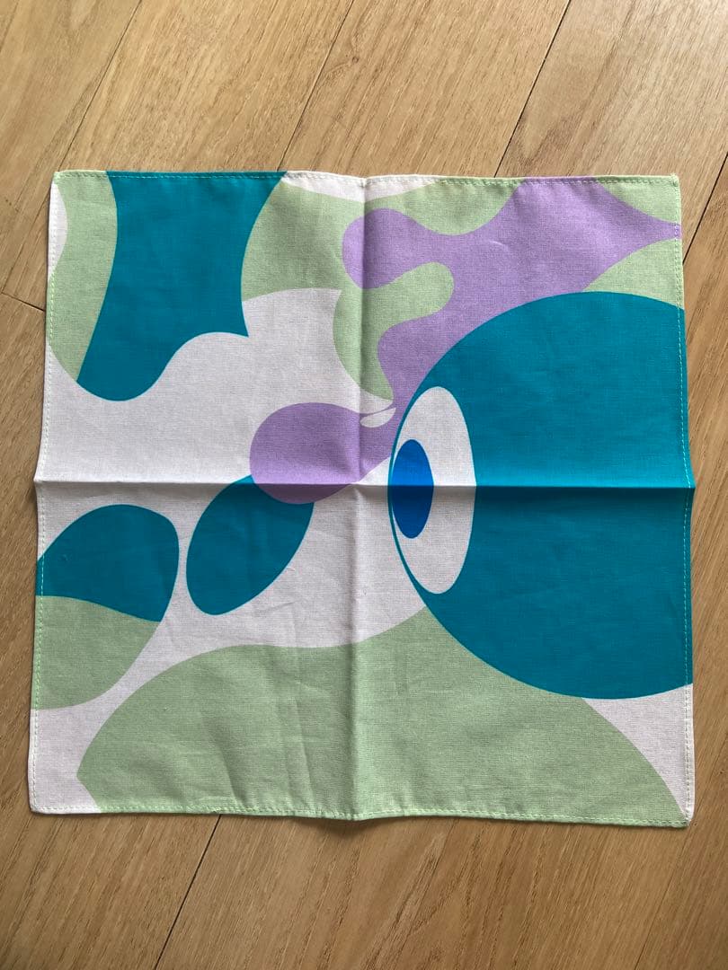 【新品】EXPO2025閉幕式ハンカチとプログラム➕おまけ(バッチと靴下)セット 【新品】EXPO2025閉幕式ハンカチとプログラム➕おまけ(バッチと靴下)セット