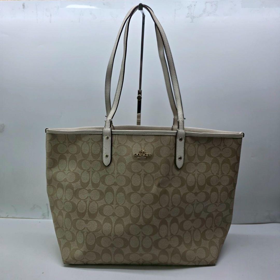 COACH ベージュ ロゴ トートバッグ 未使用】Coach ロゴ柄 トートバッグ ベージュ